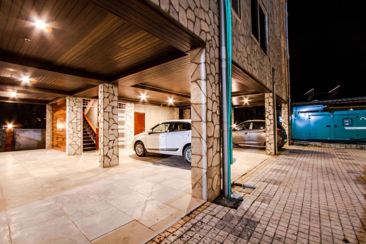 Tripli Hotels Stone House Cottage Manāli Eksteriør bilde