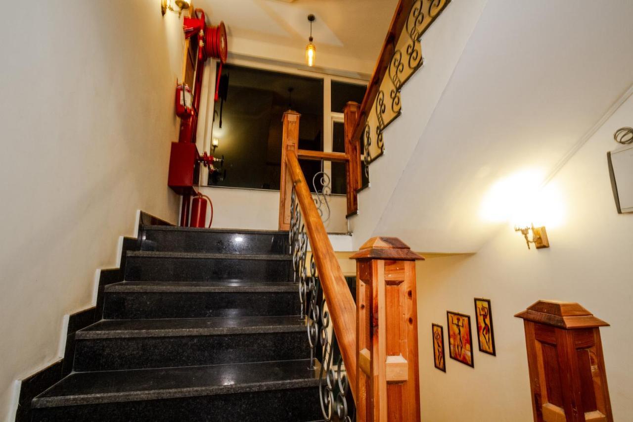 Tripli Hotels Stone House Cottage Manāli Eksteriør bilde